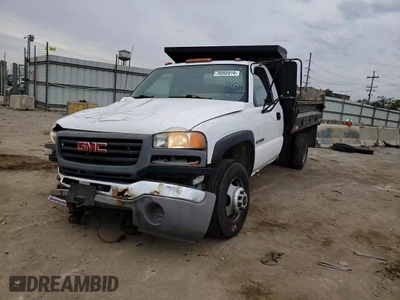2006 GMC Sierra 3500 WT z VIN 1GDJK34U56E167281, wystawiony jako Copart lot #76955914 z przebiegiem 197 351 mil mil oraz Szkody całkowita. Historia ofert i sprzedaży dostępna na DreamBid. Obrazek 11.