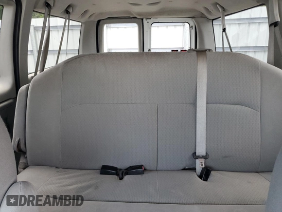 2008 Ford Econoline Passenger XL with VIN 1FMNE11LX8DA59238, listed as a Copart auction lot 63818385 with 170,959 mi miles and Salvage title. Bid and sale history available at DreamBid. Image 10.