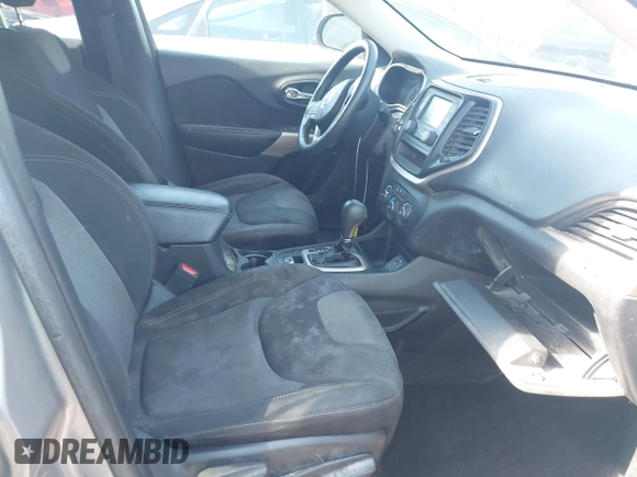 2018 Jeep Cherokee Latitude with VIN 1C4PJLCB4JD612058, listed as a IAAI auction lot 42176036 with 162,153 mi miles and . Bid and sale history available at DreamBid. Image 5.