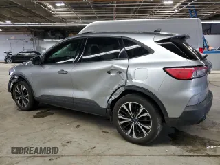 2022 Ford Escape SE with VIN 1FMCU9G69NUB19760, listed as a Copart auction lot 50070815 with 30,668 mi miles and Salvage Title. Bid and sale history available at DreamBid. Image 2.