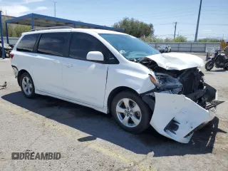 2018 Toyota Sienna LE Auto Access Seat with VIN 5TDKZ3DC4JS920443, listed as a Copart auction lot 58935935 with 128,045 mi miles and Salvage title. Bid and sale history available at DreamBid. Image 4.