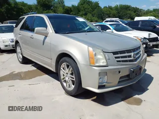 2008 Cadillac SRX RWD z VIN 1GYEE637280120827, wystawiony jako IAAI lot #42341209 z przebiegiem 189 341 mil mil oraz . Historia ofert i sprzedaży dostępna na DreamBid. Obrazek 1.