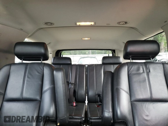 2008 Chevrolet Suburban LTZ with VIN 1GNFK16308R254513, listed as a Copart auction lot 62573335 with 228,421 mi miles and Salvage title. Bid and sale history available at DreamBid. Image 10.