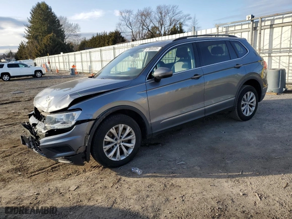 2018 Volkswagen Tiguan SEL with VIN 3VV2B7AX6JM160942, listed as a Copart auction lot 47966535 with 104,333 mi miles and Salvage Title. Bid and sale history available at carsss.com. Image 1.