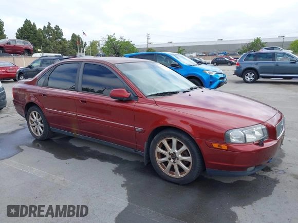 2002 Volvo S80 with VIN YV1TS91D421273852, listed as a IAAI auction lot 42111058 with 1 mi miles. Bid and sale history available at carsss.com. Image 1.