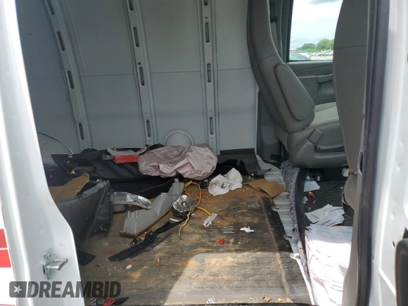 2024 Chevrolet Express Cargo с VIN 1GCWGAF79R1103764, выставлен на аукционе Copart как лот 57837425 с пробегом 24 563 миль миль и Списание • Salvage title. История ставок и продаж доступна на DreamBid. Изображение 11.