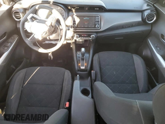 2020 Nissan Kicks SV with VIN 3N1CP5CV3LL550168, listed as a Copart auction lot 77074864 with 73,188 mi miles and Non Repairable. Bid and sale history available at DreamBid. Image 8.