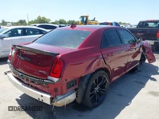 2019 Chrysler 300 with VIN 2C3CCABGXKH686121, listed as a IAAI auction lot 41995862 with 50,577 mi miles. Bid and sale history available at carsss.com. Image 4.