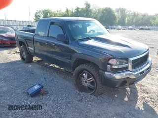 2003 GMC Sierra 1500 SLE z VIN 2GTEC19V131195892, wystawiony jako IAAI lot #42050959 z przebiegiem 234 774 mil mil oraz . Historia ofert i sprzedaży dostępna na DreamBid. Obrazek 1.