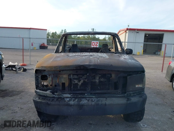 1992 Ford Bronco XL z VIN 1FMEU15N1NLA67132, wystawiony jako IAAI lot #41451821 z przebiegiem Nie podano mil oraz . Historia ofert i sprzedaży dostępna na DreamBid. Obrazek 6.