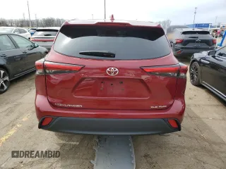 2022 Toyota Highlander XLE with VIN 5TDHZRBH6NS570427, listed as a Copart auction lot 51982165 with 34,072 mi miles and Clean title. Bid and sale history available at DreamBid. Image 6.