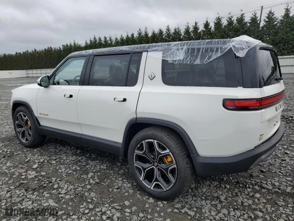 2023 Rivian R1S Adventure with VIN 7PDSGABA6PN017889, listed as a Copart auction lot 68860864 with 7,661 mi miles and Salvage Title. Bid and sale history available at carsss.com. Image 2.