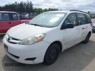 2008 Toyota Sienna CE with VIN 5TDZK23C88S215007, listed as a IAAI auction lot 42149273 with 322,049 mi miles. Bid and sale history available at carsss.com. Image 2.