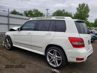 2010 Mercedes-Benz GLK 350 z VIN WDCGG8HB6AF481153, wystawiony jako Copart lot #56990725 z przebiegiem 137 231 mil mil oraz Szkoda całkowita • Salvage title. Historia ofert i sprzedaży dostępna na DreamBid. Obrazek 2.