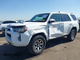 2018 Toyota 4Runner SR5 with VIN JTEBU5JR3J5597331, listed as a IAAI auction lot 41506914 with 86,011 mi miles. Bid and sale history available at carsss.com. Image 6.