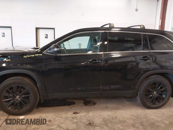 2019 Toyota Highlander SE with VIN 5TDJZRFH2KS628024, listed as a IAAI auction lot 41915298 with 87,054 mi miles. Bid and sale history available at carsss.com. Image 15.