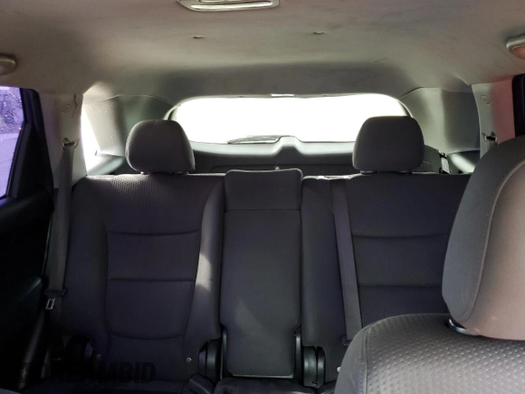 2011 Kia Sorento LX with VIN 5XYKT3A11BG014799, listed as a Copart auction lot 49966885 with 185,247 mi miles and Salvage Title. Bid and sale history available at DreamBid. Image 10.