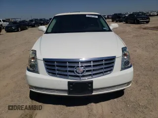 2009 Cadillac DTS Professional Limousine z VIN 1GEEK90Y59U550124, wystawiony jako Copart lot #53662135 z przebiegiem 39 842 mil mil oraz Czysty tytuł • Clean title. Historia ofert i sprzedaży dostępna na DreamBid. Obrazek 5.