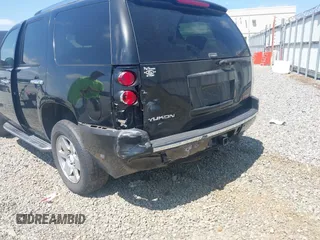 2007 GMC Yukon Denali z VIN 1GKFK63897J315297, wystawiony jako IAAI lot #42312272 z przebiegiem 255 888 mil mil oraz . Historia ofert i sprzedaży dostępna na DreamBid. Obrazek 6.