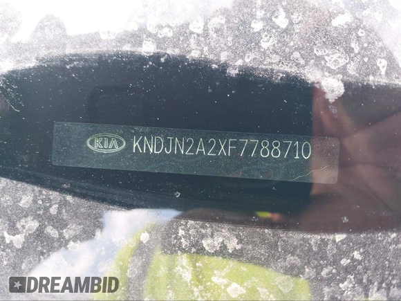 2015 Kia Soul with VIN KNDJN2A2XF7788710, listed as a IAAI auction lot 41142953 with 1 mi miles. Bid and sale history available at carsss.com. Image 9.