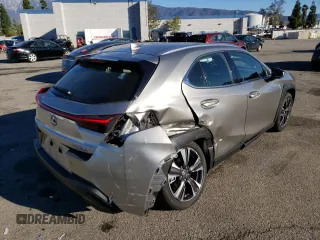 2020 Lexus UX with VIN JTHP9JBH4L2021390, listed as a Copart auction lot 40496333 with 20,694 mi miles. Bid and sale history available at carsss.com. Image 3.