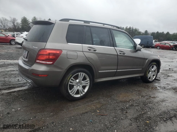 2015 Mercedes-Benz GLK-Class GLK 350 with VIN WDCGG8JB0FG413748, listed as a Copart auction lot 84402874 with 119,364 mi miles and Salvage Title. Bid and sale history available at carsss.com. Image 3.