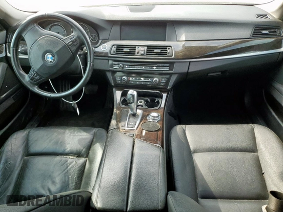 2011 BMW 5 Series 535i z VIN WBAFR7C58BC807154, wystawiony jako Copart lot #56888895 z przebiegiem Nie podano mil oraz Szkoda całkowita • Salvage title. Historia ofert i sprzedaży dostępna na DreamBid. Obrazek 8.