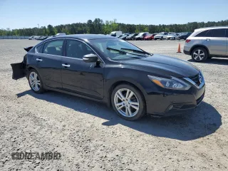 2017 Nissan Altima SL with VIN 1N4BL3AP4HC211330, listed as a Copart auction lot 53374055 with 220,107 mi miles and Salvage title. Bid and sale history available at DreamBid. Image 4.