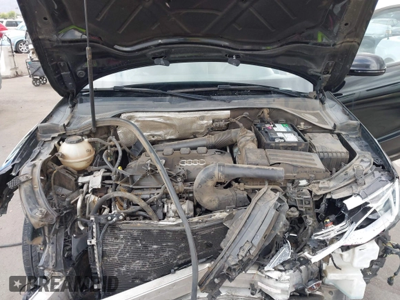 2018 Audi Q3 Premium z VIN WA1BCCFS8JR006212, wystawiony jako IAAI lot #42208285 z przebiegiem 96 571 mil mil oraz . Historia ofert i sprzedaży dostępna na DreamBid. Obrazek 10.