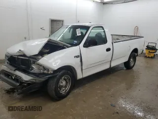 2000 Ford F-150 XL z VIN 1FTRF17L7YNB52822, wystawiony jako Copart lot #43421495 z przebiegiem 103 753 mil mil oraz Szkoda całkowita • Salvage title. Historia ofert i sprzedaży dostępna na DreamBid. Obrazek 1.