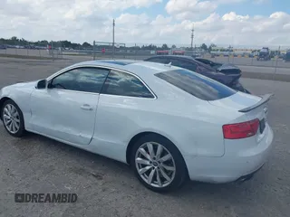 2013 Audi A5 Premium Plus z VIN WAULFAFR1DA056761, wystawiony jako IAAI lot #41894935 z przebiegiem 102 536 mil mil oraz . Historia ofert i sprzedaży dostępna na DreamBid. Obrazek 3.