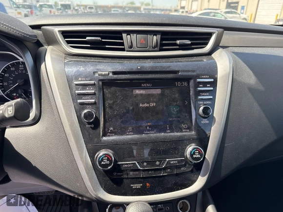 2022 Nissan Murano S z VIN 5N1AZ2AS1NC122048, wystawiony jako IAAI lot #42404041 z przebiegiem 94 824 mil mil oraz . Historia ofert i sprzedaży dostępna na DreamBid. Obrazek 11.