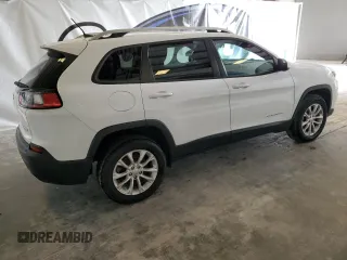 2020 Jeep Cherokee Latitude with VIN 1C4PJMCX8LD530824, listed as a Copart auction lot 82515704 with 63,611 mi miles and Clean Title. Bid and sale history available at carsss.com. Image 3.