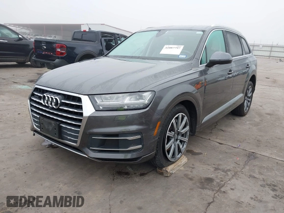 2018 Audi Q7 Premium Plus with VIN WA1LHAF70JD040387, listed as a IAAI auction lot 41087797 with 75,031 mi miles. Bid and sale history available at carsss.com. Image 21.