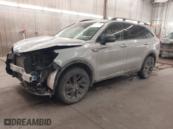 2022 Kia Sorento X-Line S with VIN 5XYRLDLC5NG117800, listed as a IAAI auction lot 41611432 with 25,914 mi miles. Bid and sale history available at carsss.com. Image 2.
