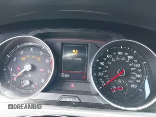 2017 Volkswagen GTI S z VIN 3VW4T7AU7HM068899, wystawiony jako IAAI lot #42194733 z przebiegiem 67 396 mil mil oraz . Historia ofert i sprzedaży dostępna na DreamBid. Obrazek 7.