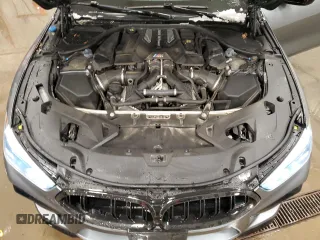 2022 BMW M8 Competition z VIN WBSGV0C02NCH36032, wystawiony jako Copart lot #45772865 z przebiegiem 33 647 mil mil oraz Szkoda całkowita • Salvage title. Historia ofert i sprzedaży dostępna na DreamBid. Obrazek 11.