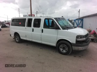 2017 Chevrolet Express Passenger LT z VIN 1GAZGPFG1H1180376, wystawiony jako Copart lot #54597385 z przebiegiem Nie podano mil oraz Szkody całkowita. Historia ofert i sprzedaży dostępna na DreamBid. Obrazek 4.