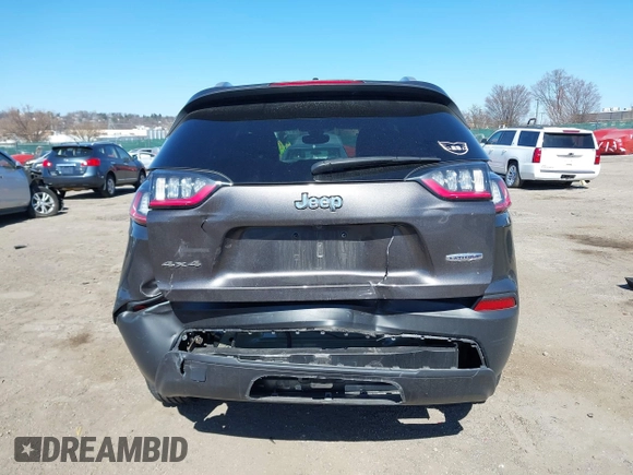 2019 Jeep Cherokee Latitude Plus with VIN 1C4PJMLB9KD177741, listed as a IAAI auction lot 41904835 with 110,792 mi miles. Bid and sale history available at carsss.com. Image 15.