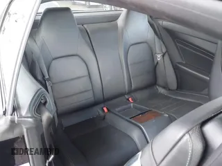 2014 Mercedes-Benz E 350 z VIN WDDKJ5KBXEF249207, wystawiony jako IAAI lot #41750638 z przebiegiem 86 960 mil mil oraz . Historia ofert i sprzedaży dostępna na DreamBid. Obrazek 8.