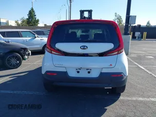 2021 Kia Soul S with VIN KNDJ23AU5M7138129, listed as a IAAI auction lot 41423470 with 106,653 mi miles and . Bid and sale history available at DreamBid. Image 16.