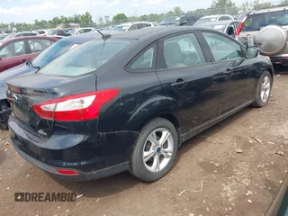 2013 Ford Focus SE z VIN 1FADP3F27DL183754, wystawiony jako IAAI lot #42677654 z przebiegiem 117 966 mil mil oraz . Historia ofert i sprzedaży dostępna na DreamBid. Obrazek 4.