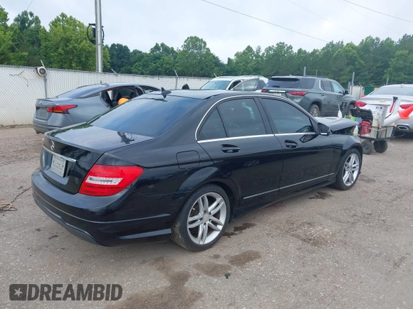 2014 Mercedes-Benz C 250 Sport с VIN WDDGF4HBXEA961769, выставлен на аукционе IAAI как лот 42474680 с пробегом 174 724 миль миль и . История ставок и продаж доступна на DreamBid. Изображение 4.