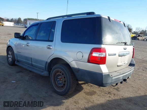 2007 Ford Expedition XLT with VIN 1FMFU155X7LA89024, listed as a IAAI auction lot 41754718 with 203,909 mi miles and . Bid and sale history available at DreamBid. Image 3.