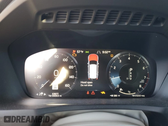 2020 Volvo XC90 Momentum with VIN YV4102CK1L1577922, listed as a Copart auction lot 73917914 with 63,877 mi miles and Salvage Title. Bid and sale history available at carsss.com. Image 9.