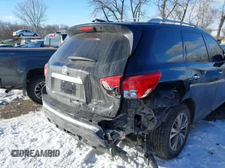 2017 Nissan Pathfinder SV z VIN 5N1DR2MN5HC629476, wystawiony jako IAAI lot #41325826 z przebiegiem 87 573 mil mil oraz . Historia ofert i sprzedaży dostępna na DreamBid. Obrazek 6.