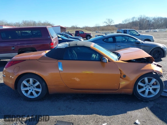 2004 Nissan 350Z Touring z VIN JN1AZ36A24T000472, wystawiony jako IAAI lot #38684053 z przebiegiem 65 769 mil mil oraz . Historia ofert i sprzedaży dostępna na DreamBid. Obrazek 13.
