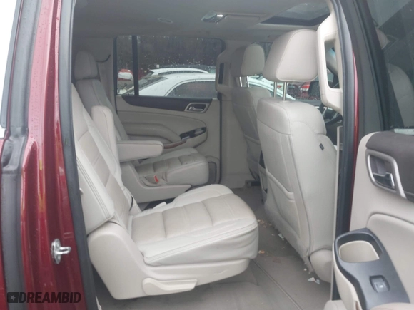 2020 GMC Yukon XL Denali with VIN 1GKS1HKJ7LR170497, listed as a IAAI auction lot 41562109 with 97,357 mi miles. Bid and sale history available at carsss.com. Image 8.