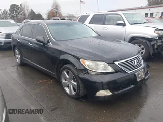 2007 Lexus LS 460 with VIN JTHBL46F675019182, listed as a IAAI auction lot 41024763 with 244,278 mi miles. Bid and sale history available at carsss.com. Image 13.
