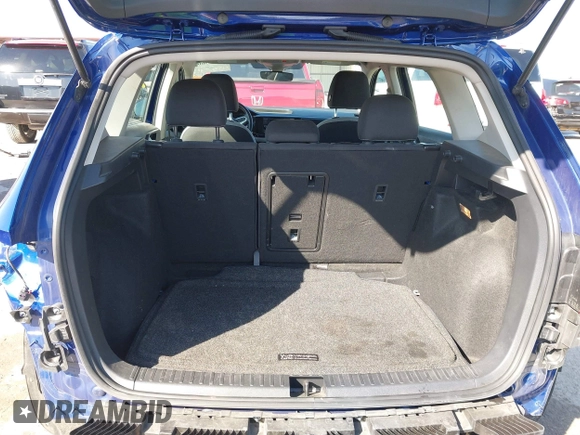 2023 Volkswagen Taos S z VIN 3VVDX7B24PM323173, wystawiony jako IAAI lot #41763607 z przebiegiem 38 506 mil mil oraz . Historia ofert i sprzedaży dostępna na DreamBid. Obrazek 18.